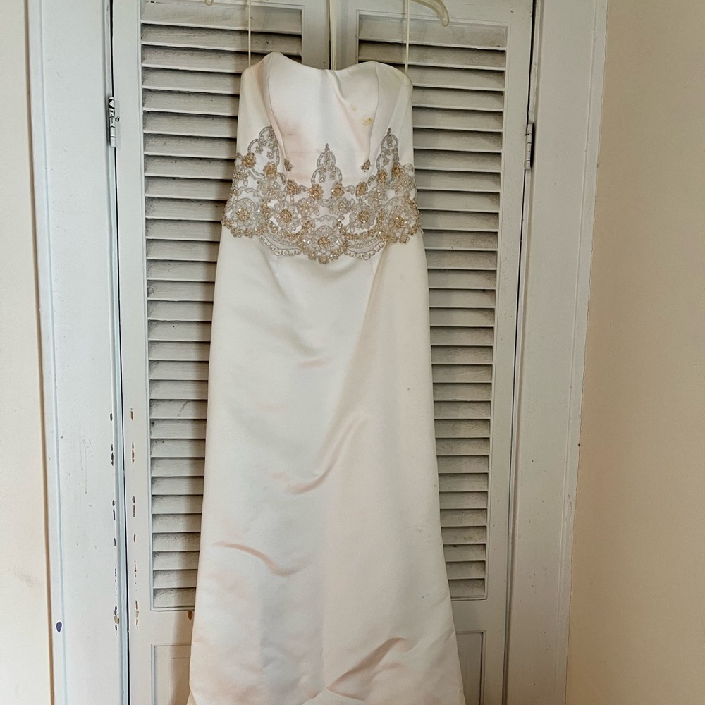 Discolored Wedding Dress
